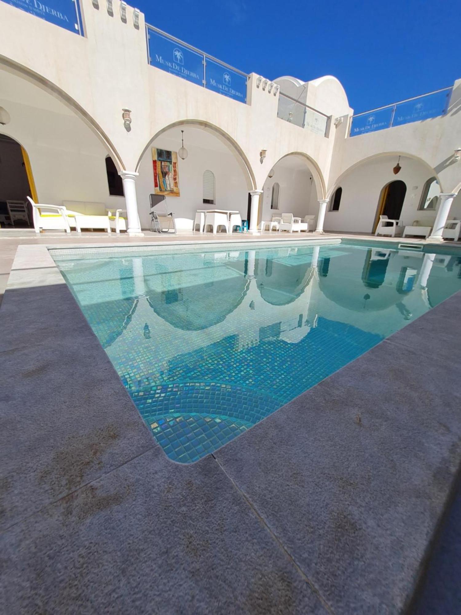 Musk De Djerba Suite Aziz Avec Piscine Temlale Экстерьер фото